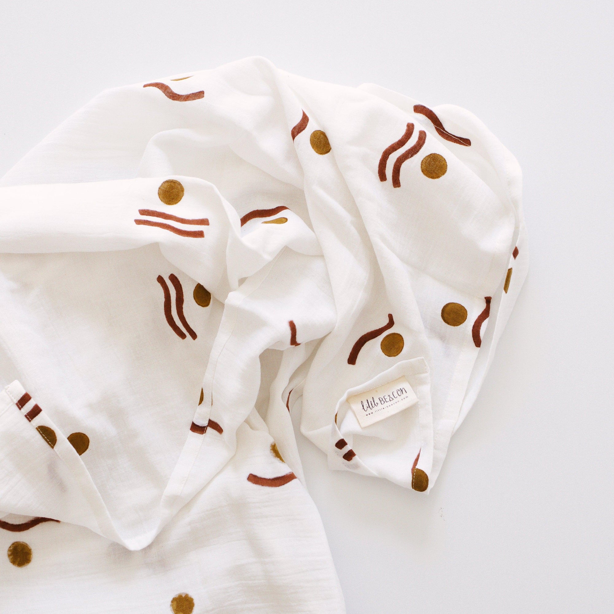 This muslin wrap is a beautiful GOTs certified organic cotton creating a super soft blanket for the littlest member of the family.